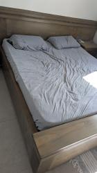 למסירה מחולון מיטה זוגית מעץ
