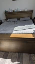 למסירה מחולון מיטה זוגית מעץ
