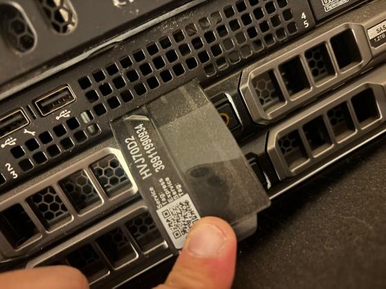 שרת Dell PowerEdge R530 –