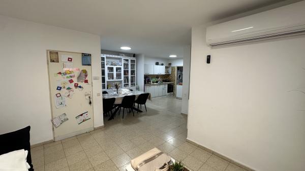 חזני מיכאל 815