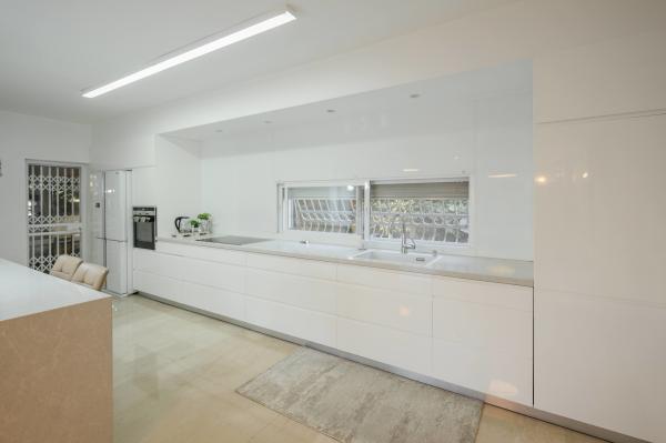 אברהם רפול הררי 24 (פסגת זאב מזרח)