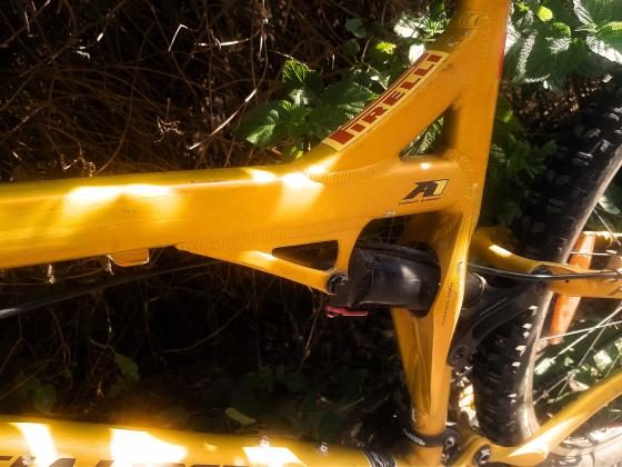 SPECIALIZED שיכוך מלא מתלה FSR