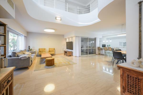 אברהם רפול הררי 24 (פסגת זאב מזרח)