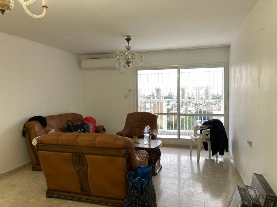 אלון יגאל 1 (לב העיר)