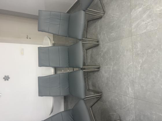 שולחן אלפסי מעוצב יפה,שילוב עץ