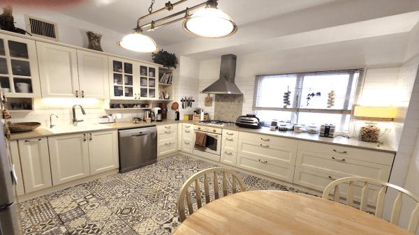 שינקין 13 (שיינקין)