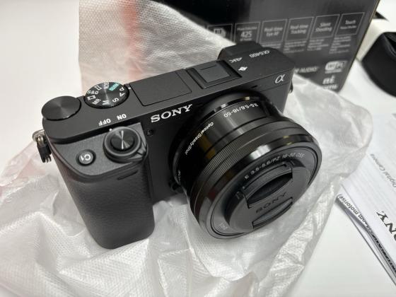 Sony Alpha a6400 Mirrorless Digital Camera with 16-50mm Lens A 6400 L