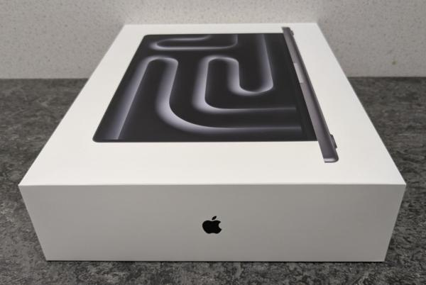 Apple MacBook Pro Laptop, 14 Inch Liquid Retina XDR Display, Apple M4