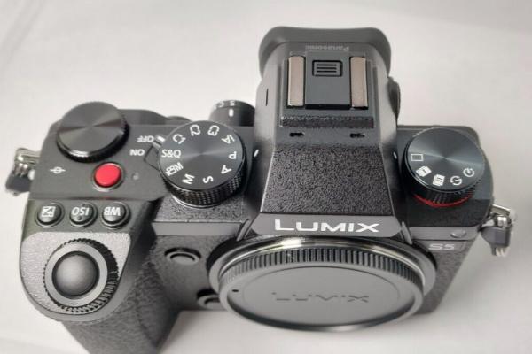Panasonic LUMIX S5-K 24.2MP Mirrorless Camera (LUMIX S 20-60mm F3.5-5.