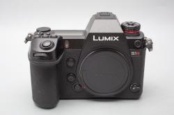 Panasonic LUMIX S1R Mirrorless Full Frame Digital Camera