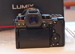 Panasonic LUMIX S5 II  M2 Mirrorless Camera & 20-60mm Lens