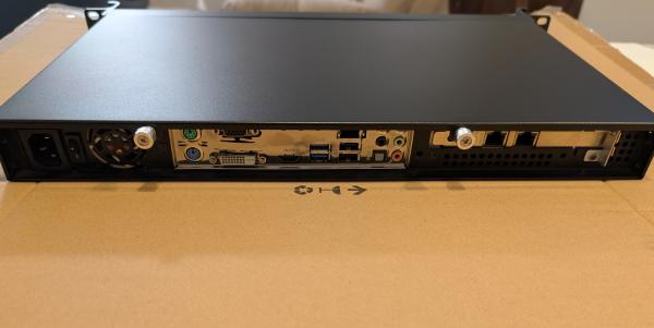 שרת 1U קטן ושקט