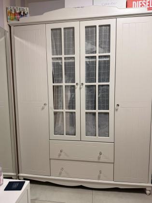 ארון לחדר בנות