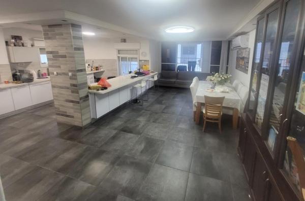 טבור הארץ 17 (דון יוסף הנשיא)