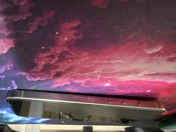 למכירה, אייפון 15 פרו מקס