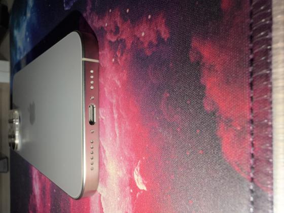 למכירה, אייפון 15 פרו מקס