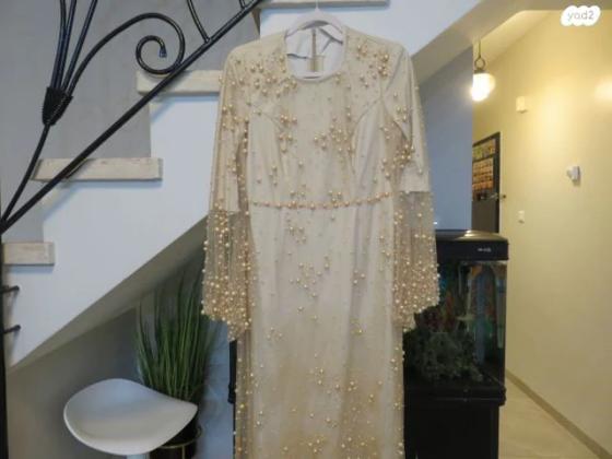 למכירה!!! שמלת ערב ברמה גבוהה