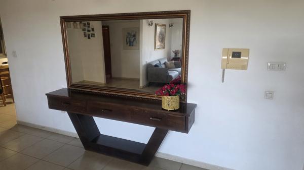 קונסולה מדהימה רוחב 210 ס"מ עומק 36 ס"מ