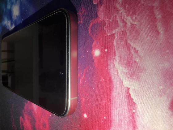 למכירה, אייפון 15 פרו מקס