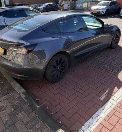 טסלה מודל 3 (2022)