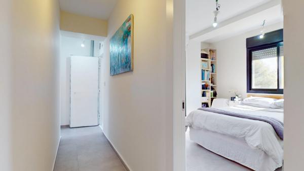 הברון הירש 12 (קרית משה)