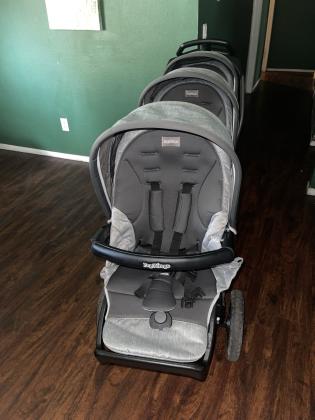 עגלת פג פרגו משולשתניתנת לקפל