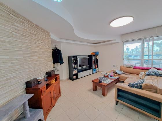 המעפילים 1 (גבעת נשר)