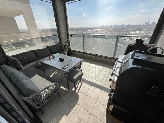 משה לוי 14 (נווה מאיר;בן גוריון;נווה יהונתן;יפה נוף)