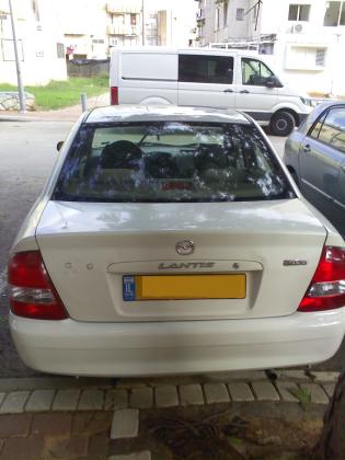 מאזדה 323 (2001)