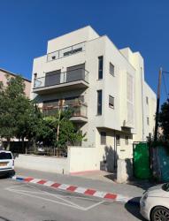 חזקיהו המלך 25 (שפירא)