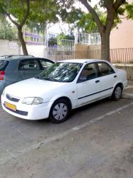 מאזדה 323 (2001)