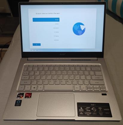 מחשב נייד במצב כמו חדש,