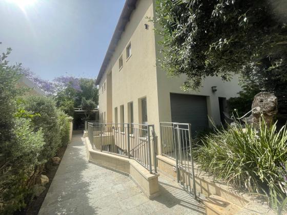 רוזוב 14 (רמת החייל)