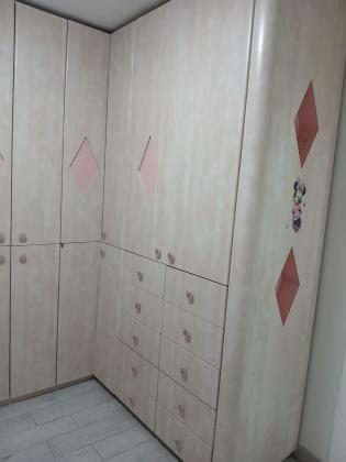 עבודת נגר משובחת באיכות גבוהה נראה כחדש