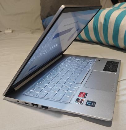 מחשב נייד במצב כמו חדש,