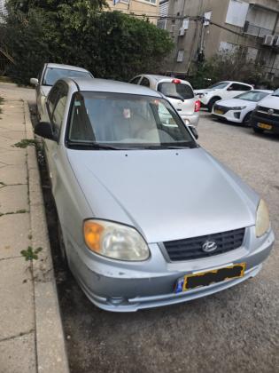 יונדאי אקסנט (2004)