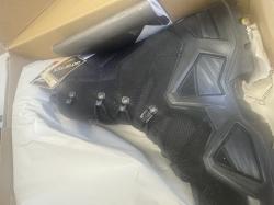 נעליים חדשות לא נעשה בהם שימוש