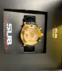 מבחר גדול של משחקים ופריטים