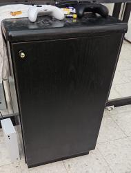 למסירה: שלוש שידות עץ מהממות,