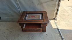 שולחן יוקרתי וחזק הכולל :