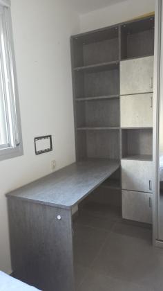 עמדת עבודה פינתית במצב מעולהמידות:שולח...