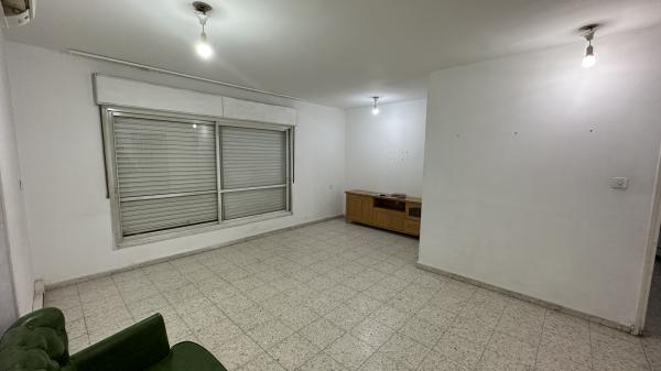 שרת משה 433 (שכונה יא)