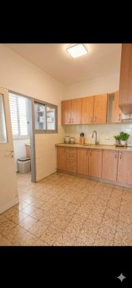 שמואל שרירא 10 (רביבים)