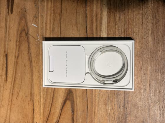 אייפון 15 128 גיגה כבל