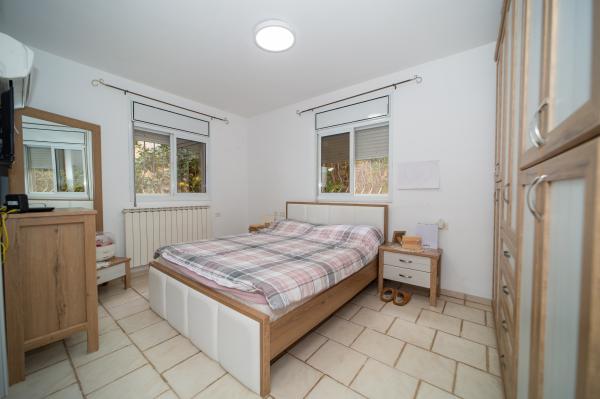 נווה אורנים 6