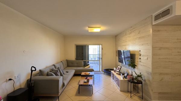 האוזנר גדעון 7979 (רמות)