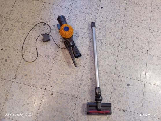 למכירה שואב אבק אלחוטי Dyson V6 מקורי