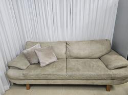 ספה במצב מצוין, בד רחיץ,