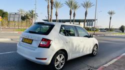 סקודה פאביה (2021)