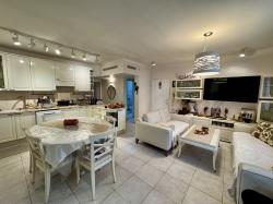 הלוטוס 9 (עג'מי)